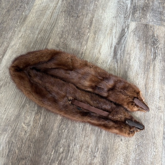 Genuine Mink Fur Collar Scarf - Elegant Brown - Picture 3 of 3